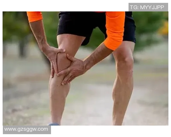 足球运动中如何有效保护指甲避免受伤与损伤的实用技巧与建议