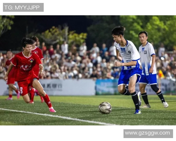 足球虽累但激情无限让我们在绿茵场上追逐梦想与快乐